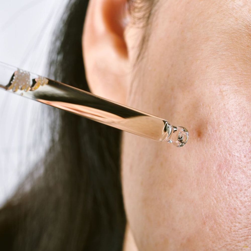 The Ultimate Guide to Face Serums for Acne-Prone Skin: What Works and What Does Not